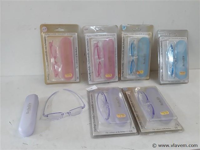 7 x leesbril in doosje mix sterkte - afbeelding 2 van  2