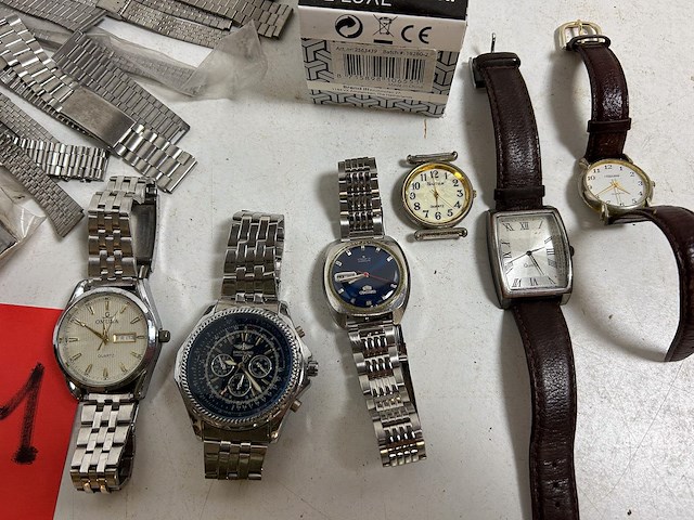 7 x polshorloge + bandjes - afbeelding 2 van  4