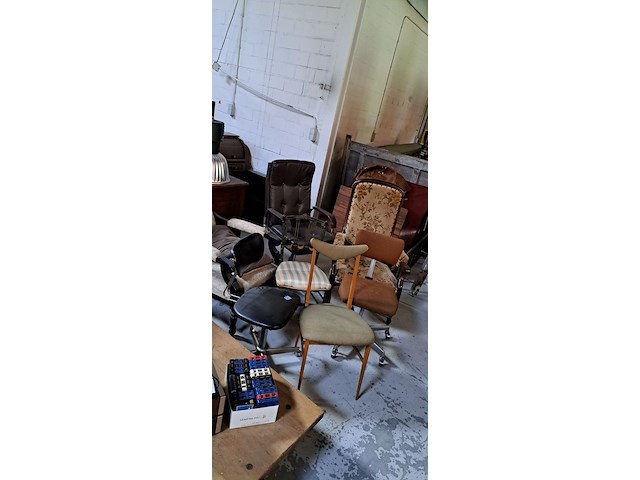 7 zetels en stoelen - afbeelding 1 van  1