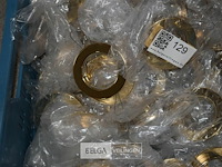 ±70 goudkleurige behulzingen voor inbouwspotjes - afbeelding 3 van  5