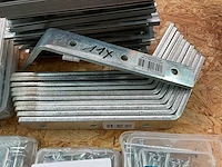 70 hout verbinders en doosjes nagels - afbeelding 3 van  6
