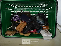 ± 70 kleine portemonee`s - afbeelding 1 van  3