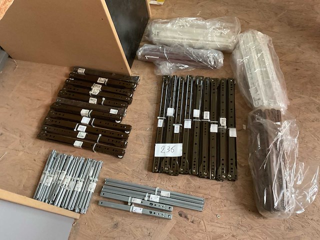 70 lade geleiders - afbeelding 1 van  8