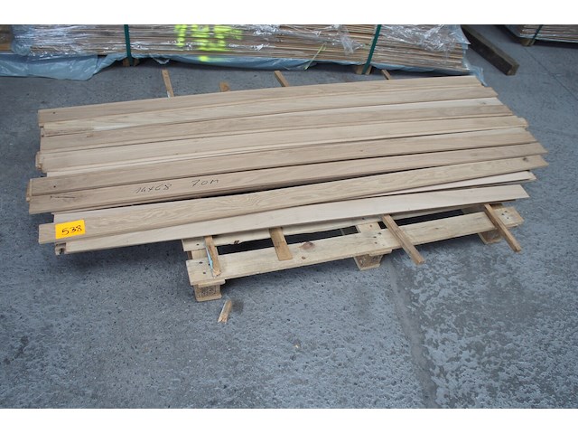 70 lm massief eiken plinten 14mm - afbeelding 1 van  7