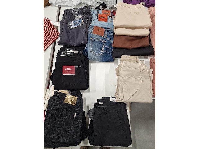 70-tal broeken en shorts - afbeelding 6 van  7