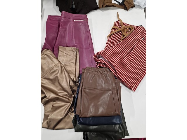 70-tal broeken en shorts - afbeelding 7 van  7