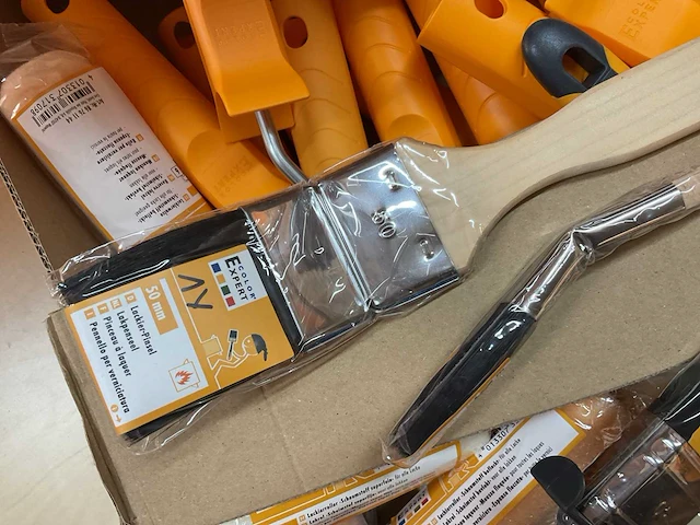 70 x schildersgereedschap voor lakverf - afbeelding 3 van  12