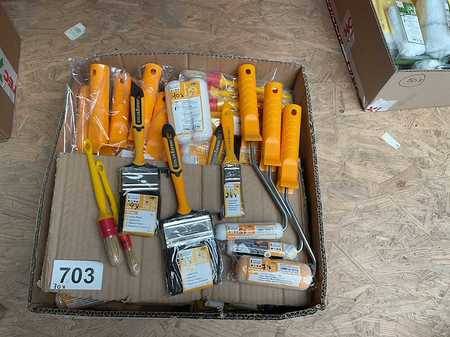 70 x schildersgereedschap voor lakverf - afbeelding 1 van  10