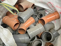(+700 st.) ongebruikte pvc riolering buizen en onderdelen - afbeelding 3 van  16