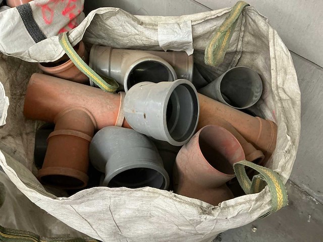 (+700 st.) ongebruikte pvc riolering buizen en onderdelen - afbeelding 5 van  16