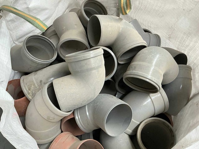 (+700 st.) ongebruikte pvc riolering buizen en onderdelen - afbeelding 8 van  16