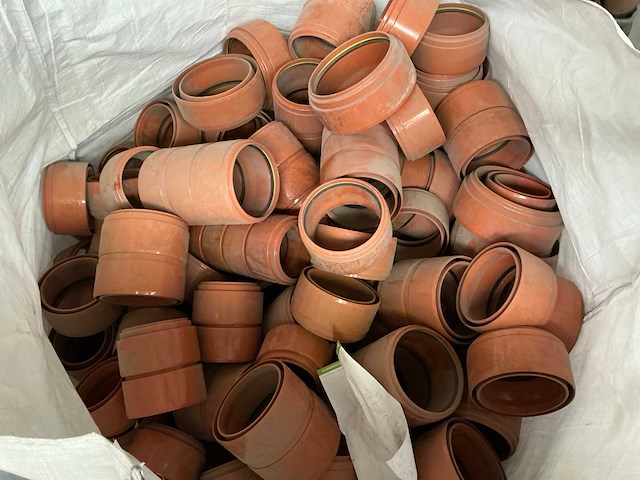(+700 st.) ongebruikte pvc riolering buizen en onderdelen - afbeelding 12 van  16