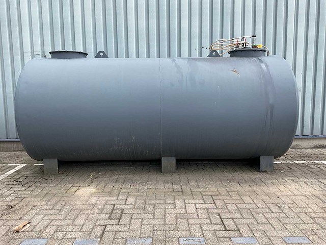 7000l brandstoftank - afbeelding 1 van  10