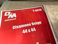 70,72m2 cisamono beige vloertegel (44x44) - afbeelding 4 van  5