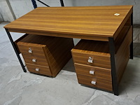 70's vintage bureau met verrijdbare ladeblokken - afbeelding 1 van  2