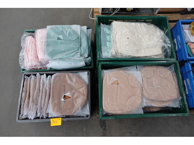 70x kinderrugzak + 8x kinderpongho - afbeelding 1 van  12