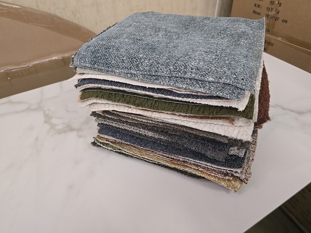 70x lapjes stof oa bouclé en sheepskin 30x25cm - afbeelding 1 van  21