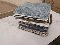 70x lapjes stof oa bouclé en sheepskin 30x25cm