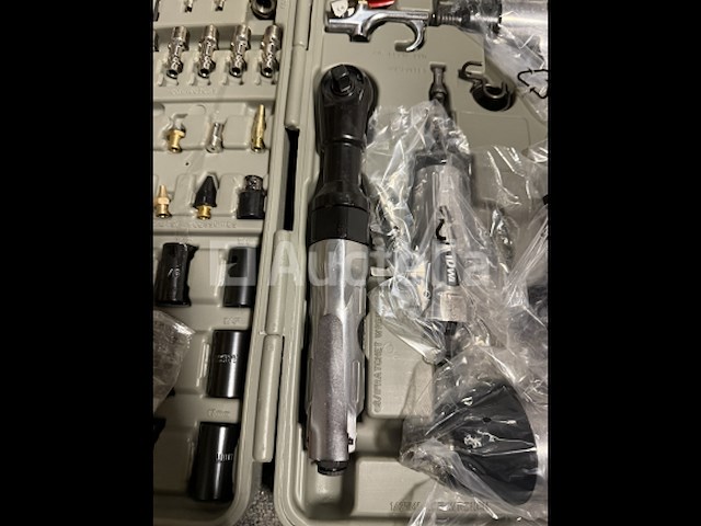 71 delige pneumatische gereedschaps set - afbeelding 8 van  12