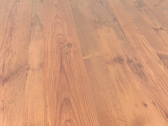 72 m2 laminaat plank - 1380 x 193 x 8 mm - afbeelding 1 van  4