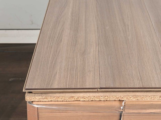72 m2 laminaat watervast plank - 1383 x 193 x 8 mm - afbeelding 1 van  1