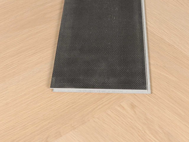 72 m2 pvc spc click vinyl visgraat met xps onderlaag - 750 x 150 x 4+1 mm - afbeelding 4 van  4