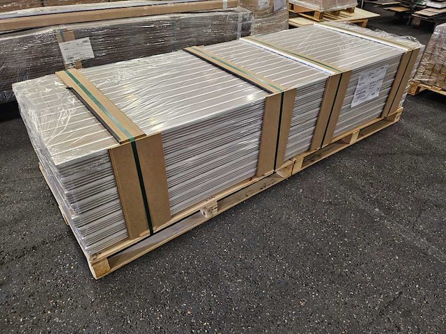 72 meter mdf luxe muur plinten 2400 x 58 x 12 mm - afbeelding 2 van  3