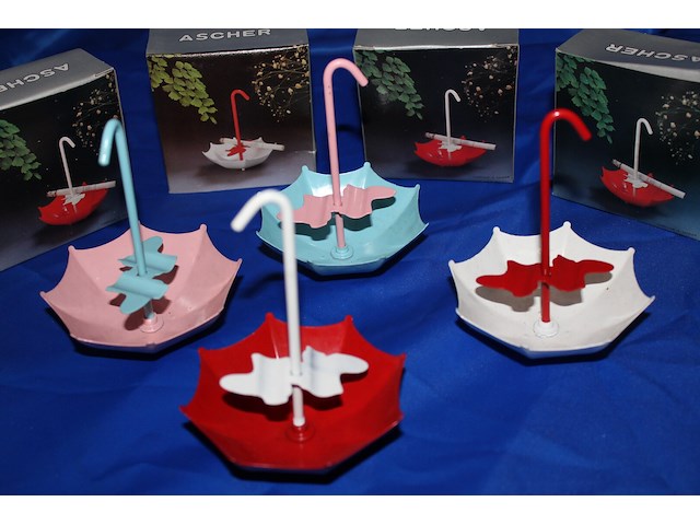 72 x asbakje in vorm van paraplu - afbeelding 1 van  2