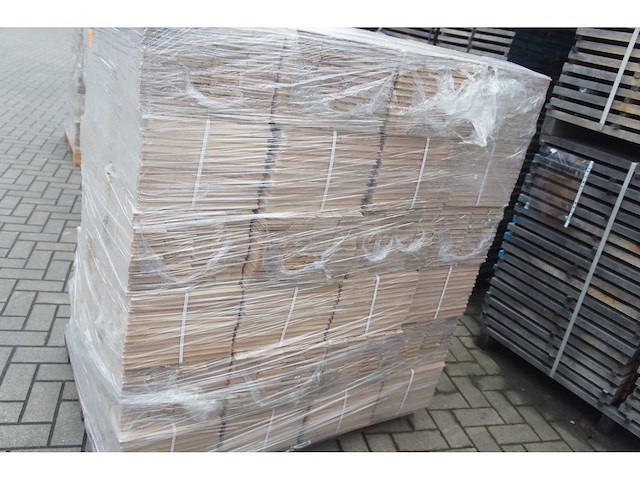 73,44 m² massief eiken visgraatparket 16mm - afbeelding 3 van  8