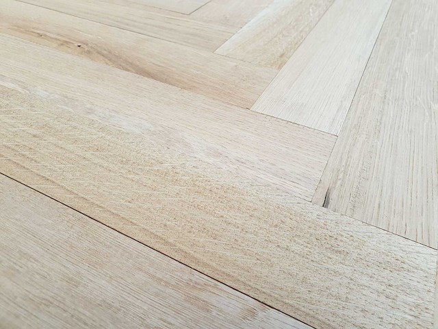 73,44 m² massief eiken visgraatparket 16mm - afbeelding 4 van  8