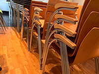 73x diverse stapelbare stoel - afbeelding 5 van  7