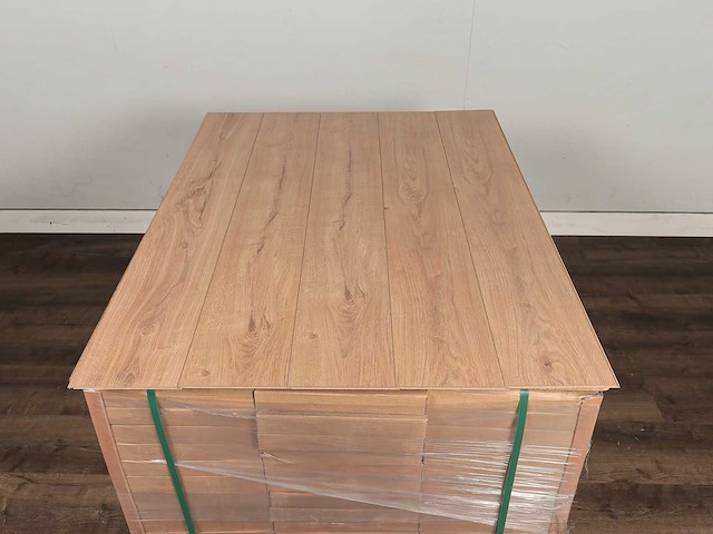 74 m2 laminaat plank - 1285 x 192 x 12 mm - afbeelding 3 van  4