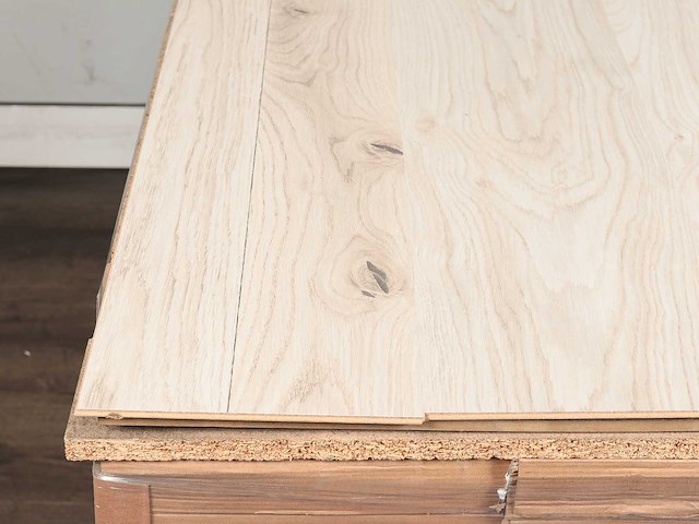 74 m2 laminaat plank - 1383 x 193 x 7 mm - afbeelding 1 van  2