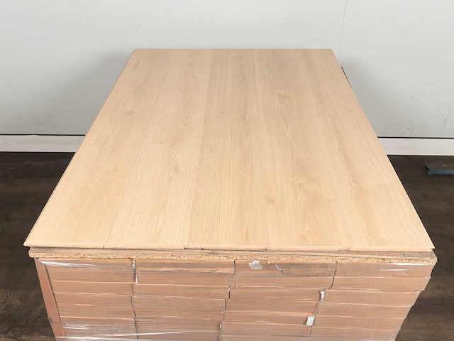 74 m2 laminaat plank- 1383 x 193 x 10 mm - afbeelding 3 van  4
