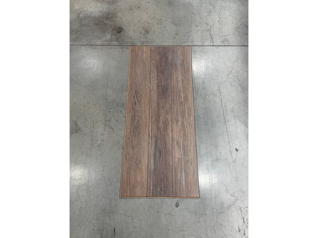 74,76 m² laminaatvloer 7mm - afbeelding 1 van  3