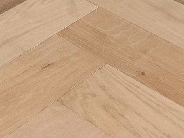 75 m2 parket eiken visgraat onbehandeld multiplank - 480 x 120 x 14,8 mm - afbeelding 1 van  4