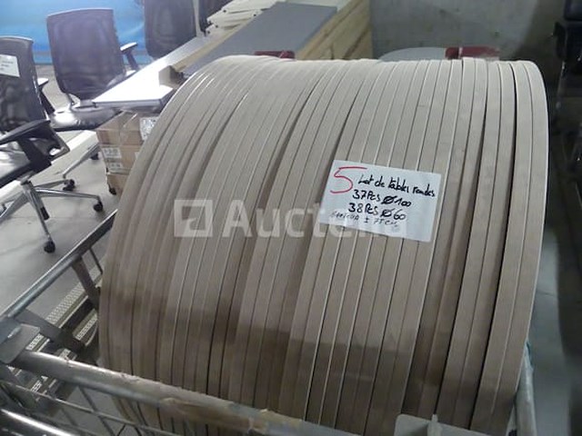 75 ronde tafels - afbeelding 1 van  9