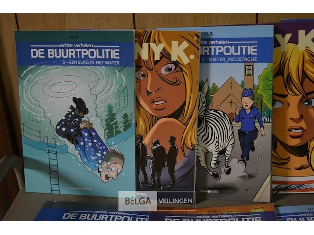 ±75 stripverhalen; de buurtpolitie, fanny k - afbeelding 2 van  4
