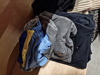 75-tal topjes en t-shirts - afbeelding 3 van  6