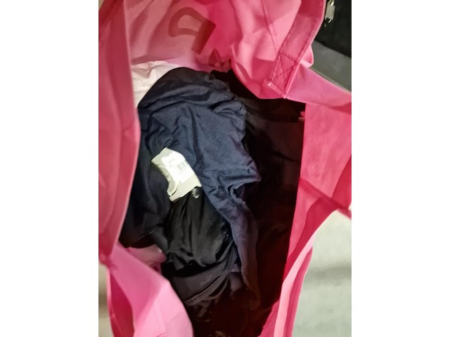 75-tal topjes en t-shirts - afbeelding 5 van  6