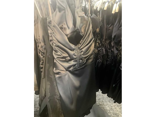 76 m parisienne diverse cocktailjurken (totaalprijs) - afbeelding 33 van  38