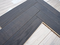 76,05 m² massief eiken visgraat 20mm graphit oil - afbeelding 2 van  7