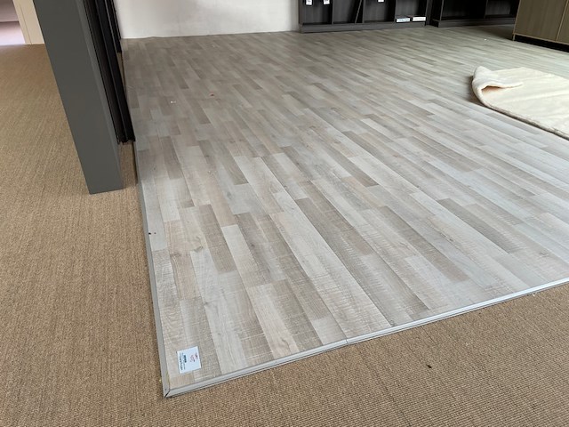 77 m² laminaat - afbeelding 1 van  3