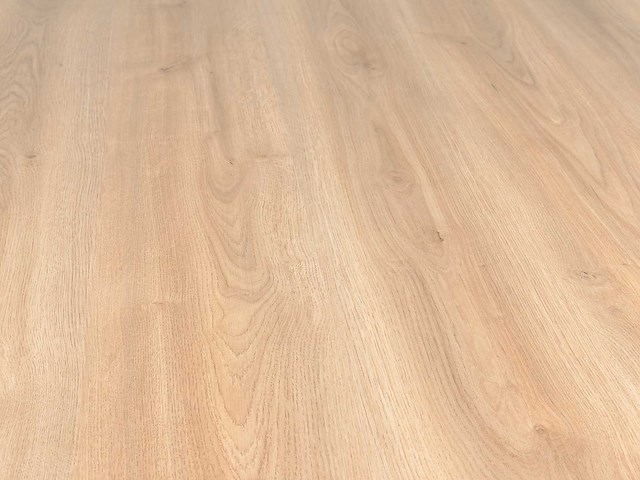 77 m2 laminaat plank - 1380 x 193 x 7 mm - afbeelding 1 van  4