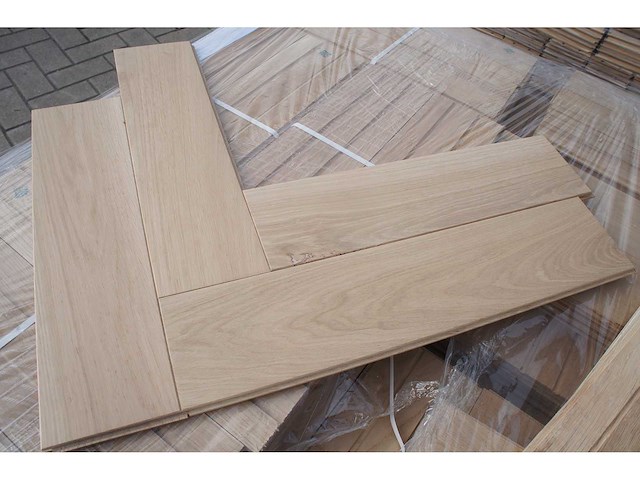 77,76 m² massief eiken visgraat - afbeelding 1 van  6