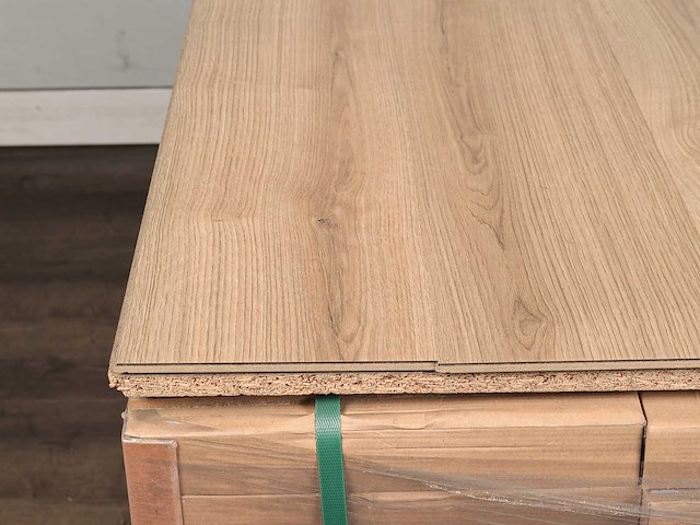 79 m2 laminaat plank - 1285 x 192 x 8,5 mm - afbeelding 2 van  4