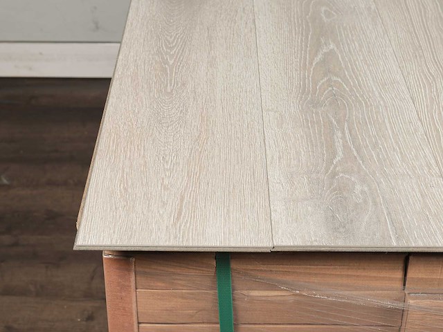 79 m2 laminaat plank - 1286 x 192 x 7 mm - afbeelding 2 van  4