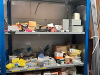 7m magazijnstelling inhoudende diverse elektronica - afbeelding 18 van  37