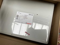 7m magazijnstelling inhoudende diverse elektronica - afbeelding 32 van  37