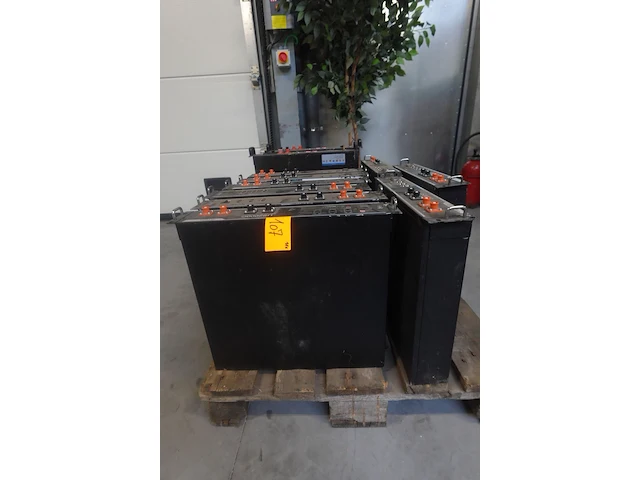 7x batterijmodule pylontech - afbeelding 3 van  4